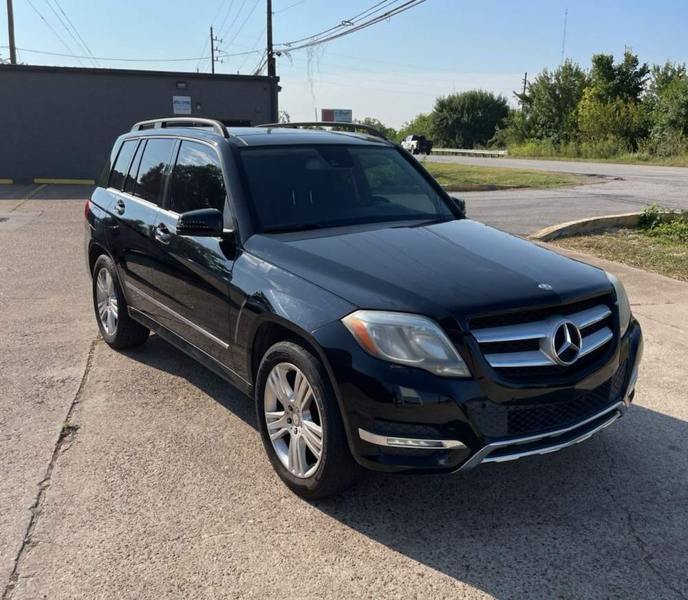 
								2015 Mercedes GLK 2500 full									